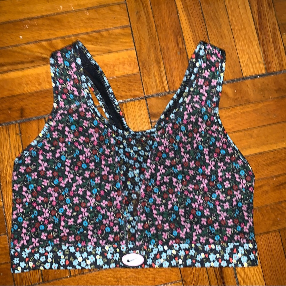 Nike Strappy Sports Bra